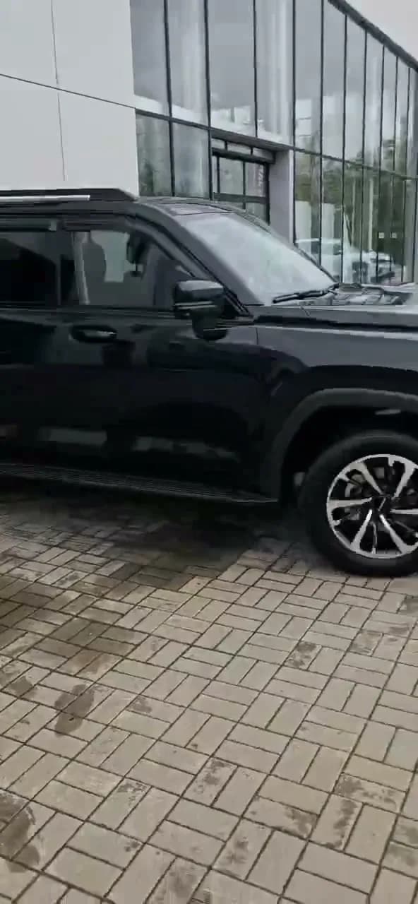 Семиместный автомобиль Haval H9