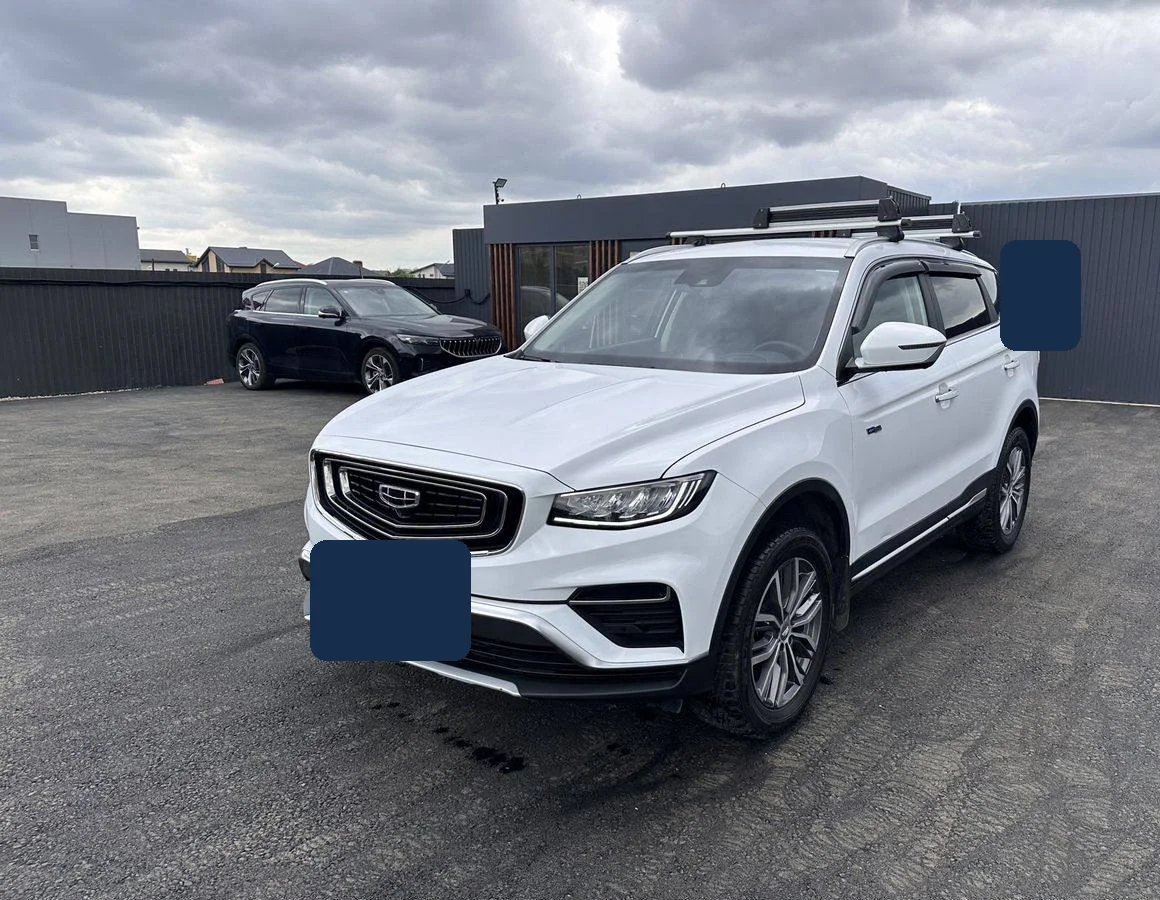 Geely Atlas Pro 2024 на выдаче
