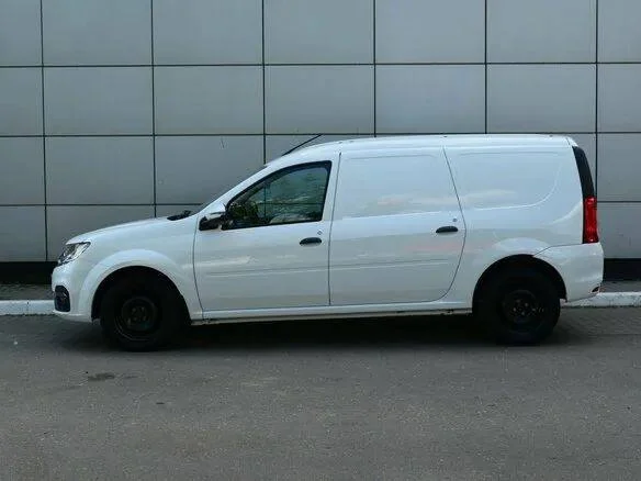 Lada Largus на выдаче